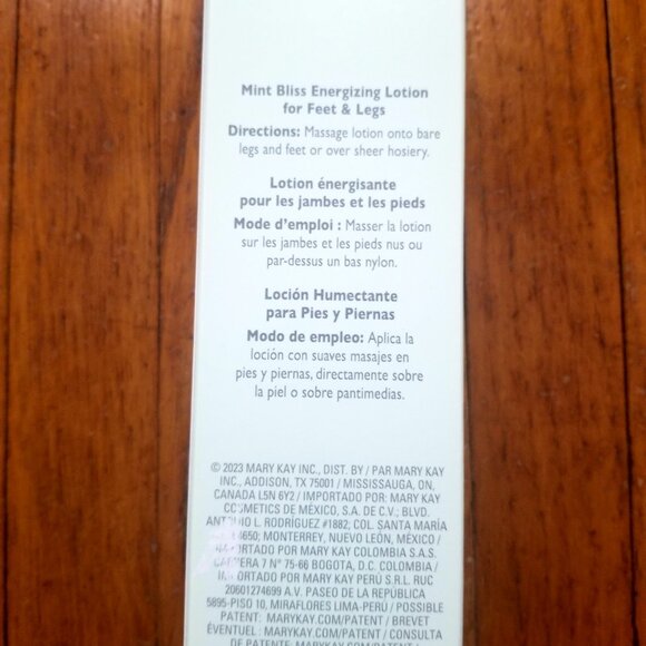Mary Kay Mint Bliss Energizing Lotion NWTO - Picture 3 of 4